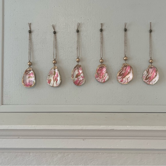 Set of Six Decoupaged Oyster Ornaments, Pink & Gold Marble - Picture 3 of 14